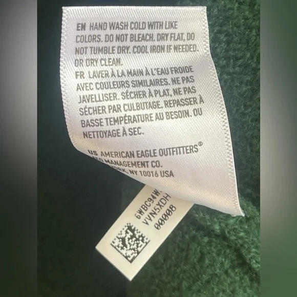 American Eagle AE77 Women’s 100% Wool Sweater Size Medium Relaxed Fit Green NWT - Picture 5 of 7